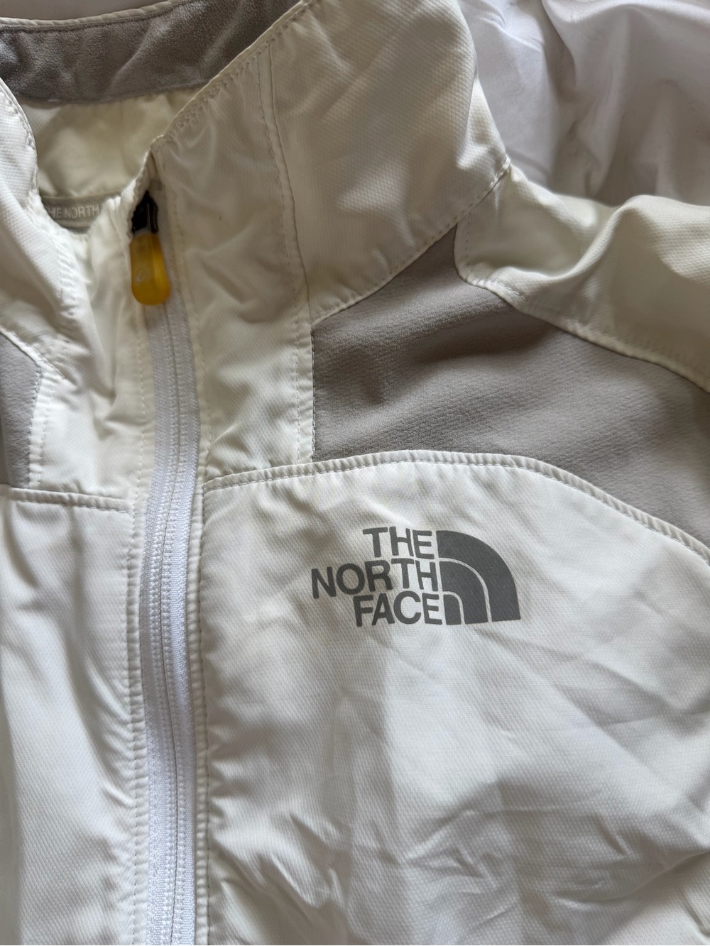 The North Face Cream and Light Gray Women's Softshell Jacket - Picture 2 of 7